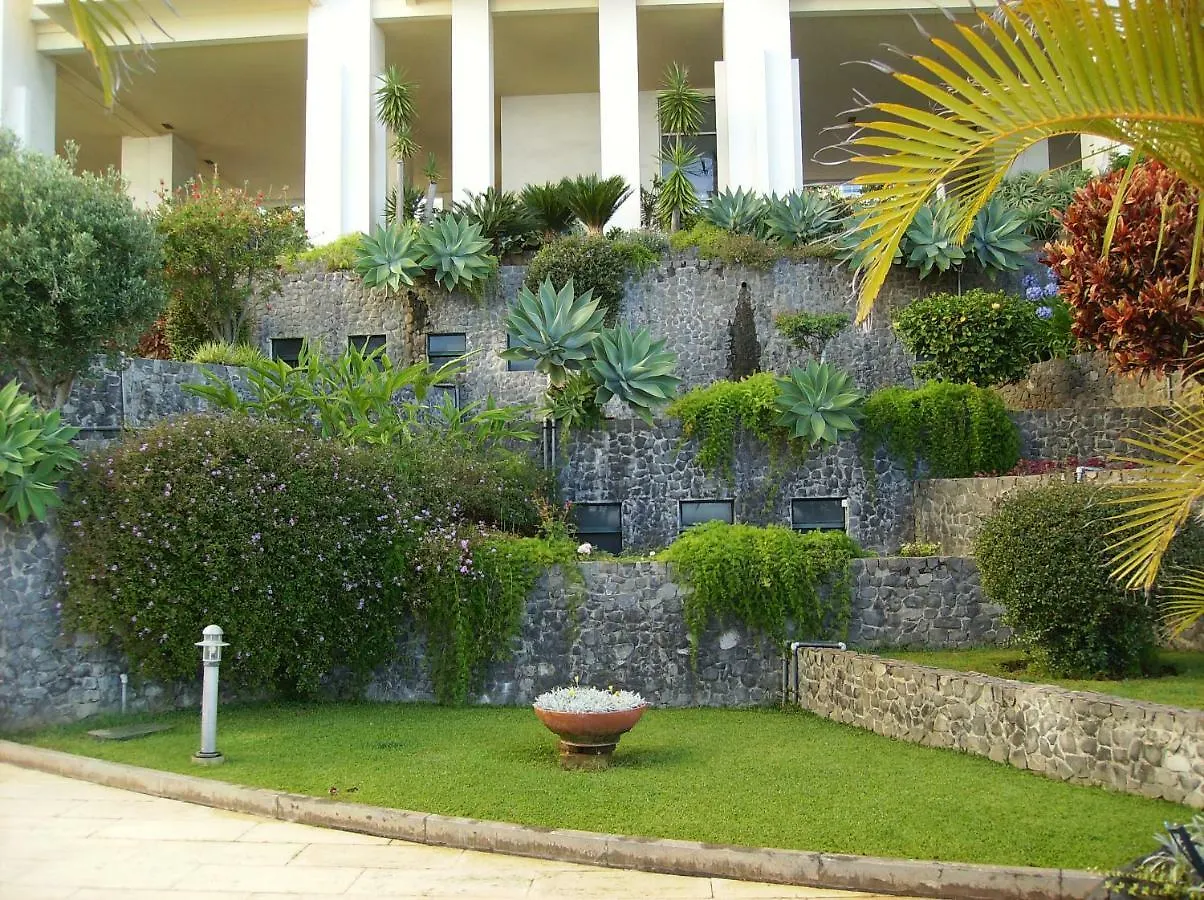 Oceanfront Apartment Funchal  0*, Funchal (Madeira)